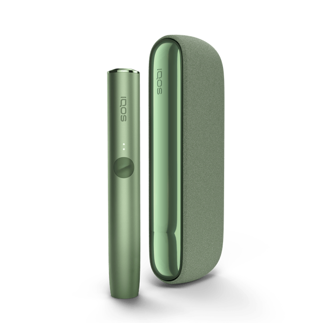 IQOS ILUMA uređaj u Moss Green zelenoj boji.